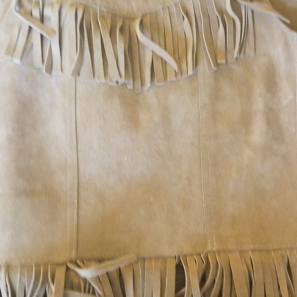 Vest - Picture 2 of 4